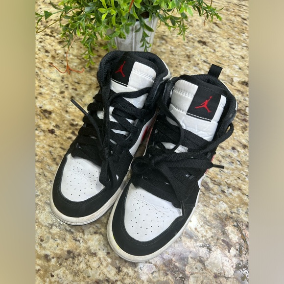 Air Jordan 1 Retro High BG Black GYM Red White Sneaker 13C - Picture 2 of 7